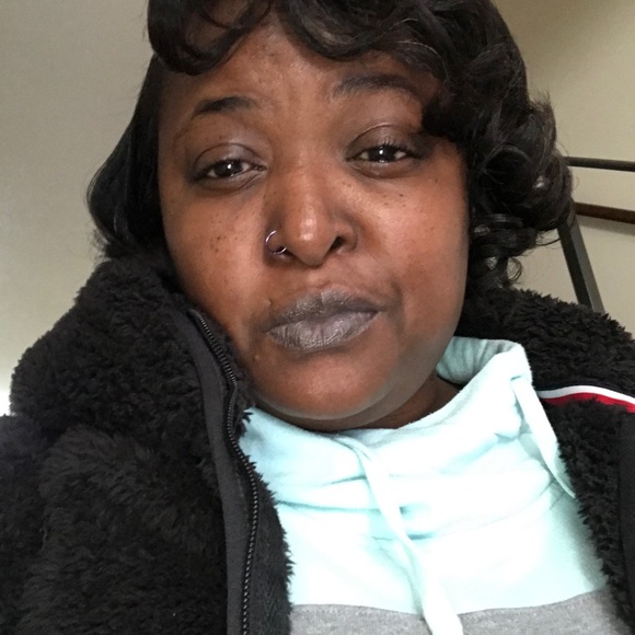 Meet your Posher, Monike - Picture 1 of 1